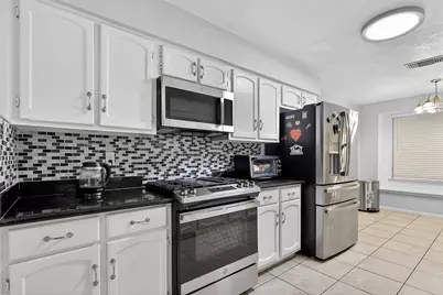 10111 Hibernia Drive, Houston, TX 77088 - Photo 8