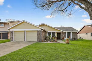 10111 Hibernia Dr, Houston, TX 77088 - Photo 1