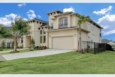 602 Appia Drive, Kemah, TX 77565 - Photo 2