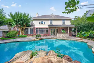 10 Mirror Ridge Dr, The Woodlands, TX 77382 - Photo 2