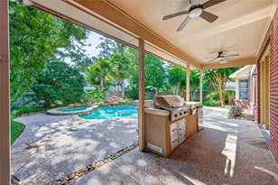 10 Mirror Ridge Dr, The Woodlands, TX 77382 - Photo 40