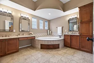 10 Mirror Ridge Dr, The Woodlands, TX 77382 - Photo 22