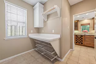 10 Mirror Ridge Dr, The Woodlands, TX 77382 - Photo 14