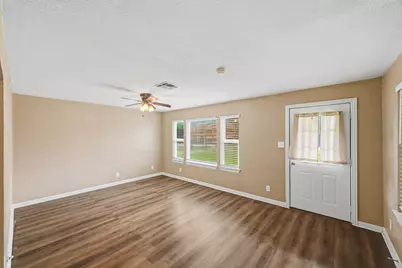 13509 Peoria Street, Houston, TX 77015 - Photo 8