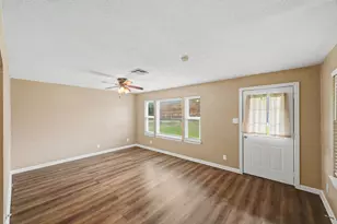 13509 Peoria St, Houston, TX 77015 - Photo 8