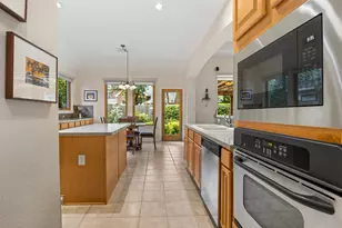 122 S Evangeline Oaks Cir, The Woodlands, TX 77384 - Photo 10