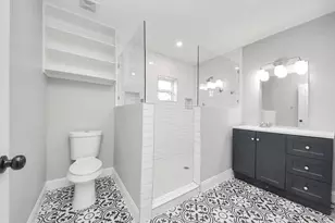 6735 Alpine Dr, Houston, TX 77061 - Photo 4