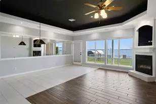 16 Regency Pt, Conroe, TX 77356 - Photo 10
