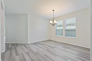 143 Scarlet Maple Ct, Conroe, TX 77318 - Photo 4