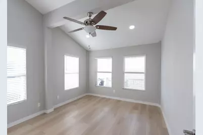 2830 Bay Oaks Harbor Drive, Baytown, TX 77523 - Photo 10