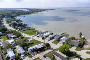 2830 Bay Oaks Harbor Dr, Baytown, TX 77523 - Photo 16