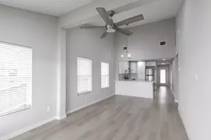 2830 Bay Oaks Harbor Dr, Baytown, TX 77523 - Photo 4