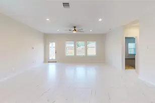 10428 Great Basin Ln, Conroe, TX 77384 - Photo 8