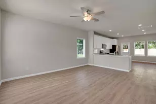 2405 Stonewall St, La Marque, TX 77568 - Photo 2