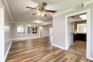 39 Oak Harbor Dr, Houston, TX 77062 - Photo 16