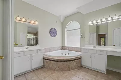 17303 Village Breeze Drive, Tomball, TX 77377 - Photo 18