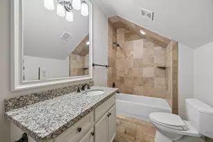 12103 Overcup Dr, Houston, TX 77024 - Photo 32