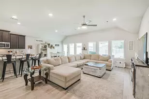 18906 Sorrento Pt Dr, New Caney, TX 77357 - Photo 16