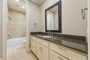 6019 Post Oak Green Ln, Houston, TX 77055 - Photo 30
