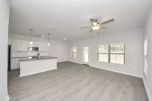 7711 Longmire Rd, Conroe, TX 77304 - Photo 4