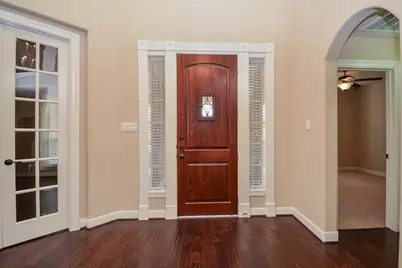 510 McAllister Avenue, Sugar Land, TX 77479 - Photo 2