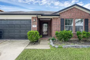 9318 Rustler Ridge Ln, Houston, TX 77089 - Photo 2