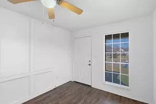 1430 E 32nd 1/2 St, Houston, TX 77022 - Photo 12