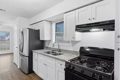 1430 E 32nd 1/2 Street, Houston, TX 77022 - Photo 2