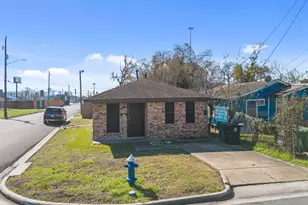 1430 E 32nd 1/2 St, Houston, TX 77022 - Photo 16