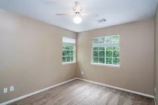 66 Lakeridge Ct, The Woodlands, TX 77381 - Photo 32