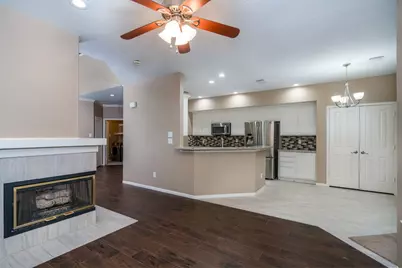 66 Lakeridge Court, The Woodlands, TX 77381 - Photo 10