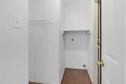 4936 Meadowood Circle, Baytown, TX 77521 - Photo 10