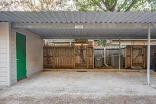 7449 Brompton St, Houston, TX 77025 - Photo 38