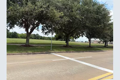 1219 Texas Pkwy, Missouri City, TX 77489 - Photo 4