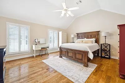 190 Oak Place Drive, Houston, TX 77006 - Photo 6