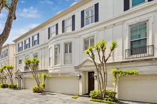 190 Oak Pl Dr, Houston, TX 77006 - Photo 1