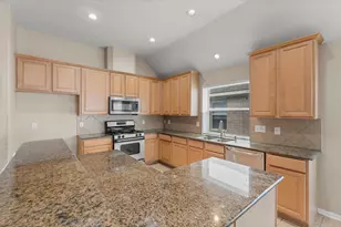 30218 Deleon Fields Dr, Spring, TX 77386 - Photo 16