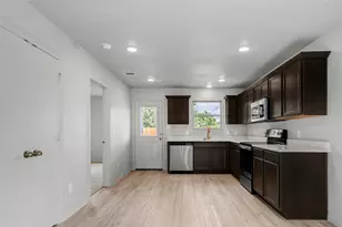 1643 Lucky St, Bryan, TX 77803 - Photo 8
