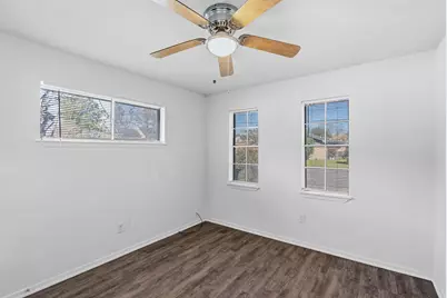 1430 E 32nd 1/2 Street, Houston, TX 77022 - Photo 16