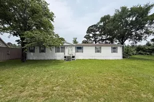 194 Mesquite, Livingston, TX 77351 - Photo 1