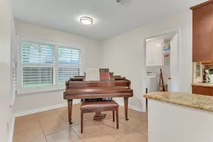 9107 Mauna Loa Ln, Houston, TX 77040 - Photo 8