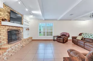 9107 Mauna Loa Ln, Houston, TX 77040 - Photo 4