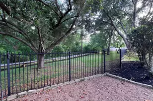 4519 Castlewood St, Sugar Land, TX 77479 - Photo 44