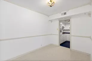 2601 Bellefontaine St, Houston, TX 77025 - Photo 10