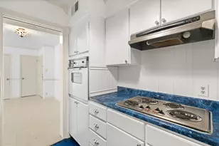 2601 Bellefontaine St, Houston, TX 77025 - Photo 14