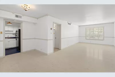 2601 Bellefontaine Street #B105, Houston, TX 77025 - Photo 4