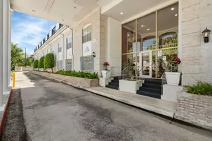 2601 Bellefontaine St, Houston, TX 77025 - Photo 2