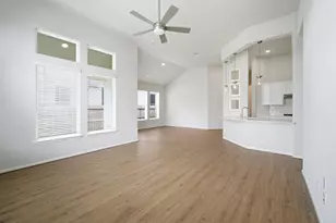 12039 Crooked Creek Ln, Santa Fe, TX 77510 - Photo 4