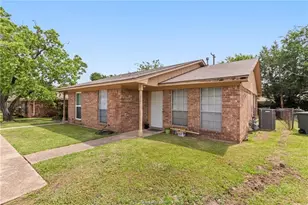 3909 Olive St, Bryan, TX 77801 - Photo 2