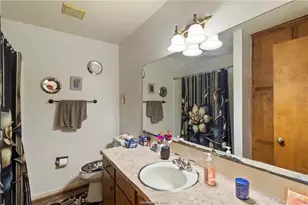 3909 Olive St, Bryan, TX 77801 - Photo 10